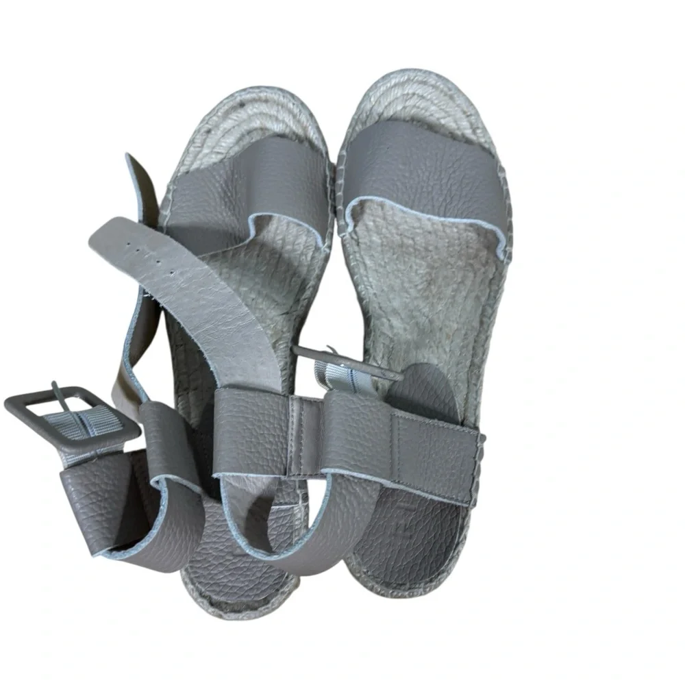 NWOT Elegant Taupe‎ Espadrille Wedges Size 7